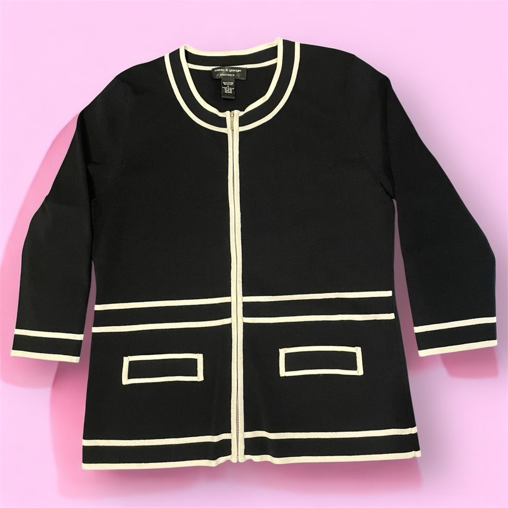 Cable & Gauge zip up black top with white trim